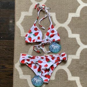 NWT Show Me Your Mumu strawberry fields bikini